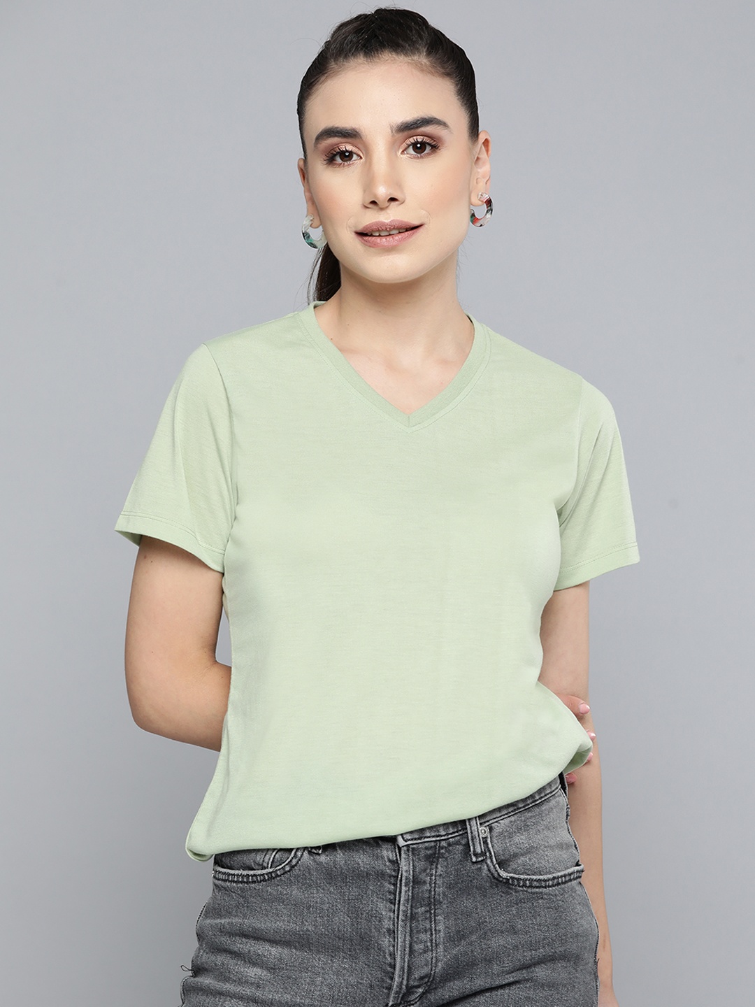 

HERE&NOW Women Green Solid V-Neck T-shirt