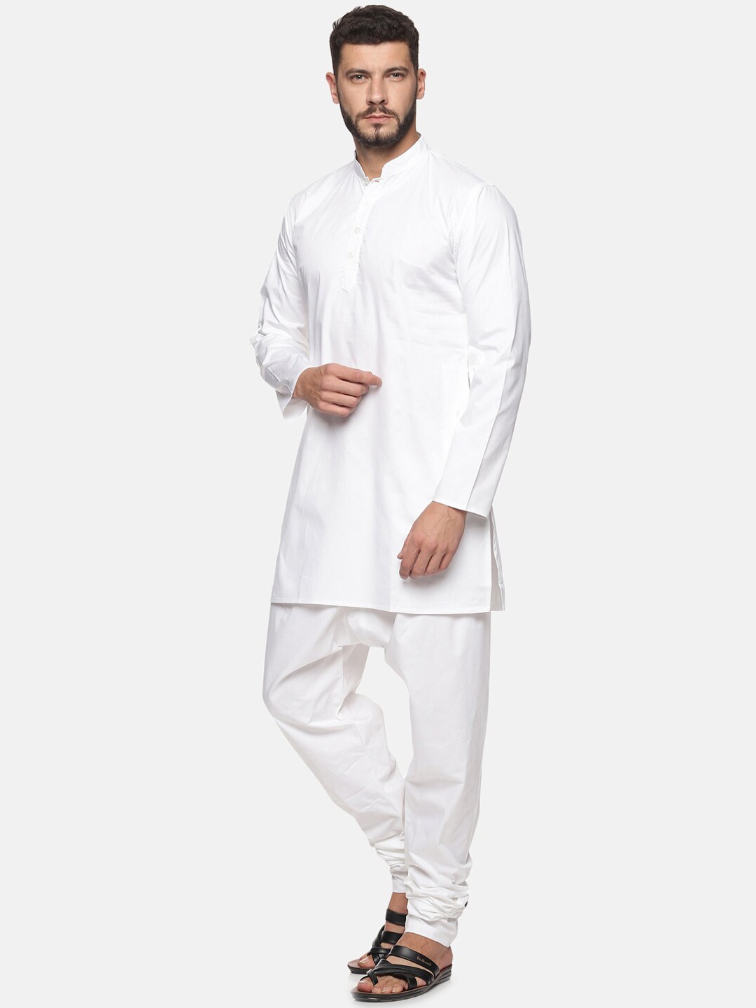 

Sethukrishna Men White Striped Pure Cotton Kurta with Pyjamas