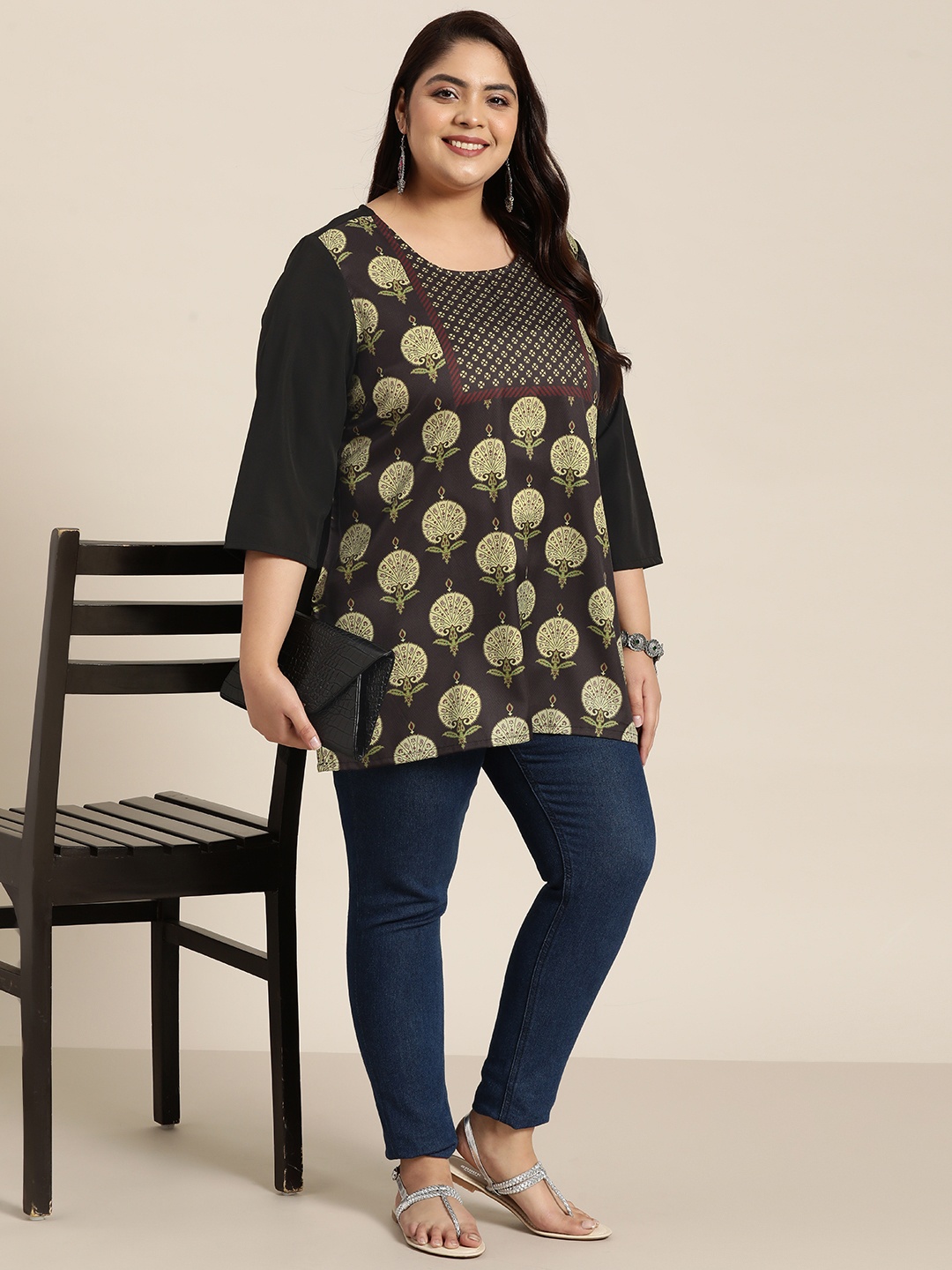 

Sztori Women Plus Size Black & Green Ethnic Motifs Printed Kurti