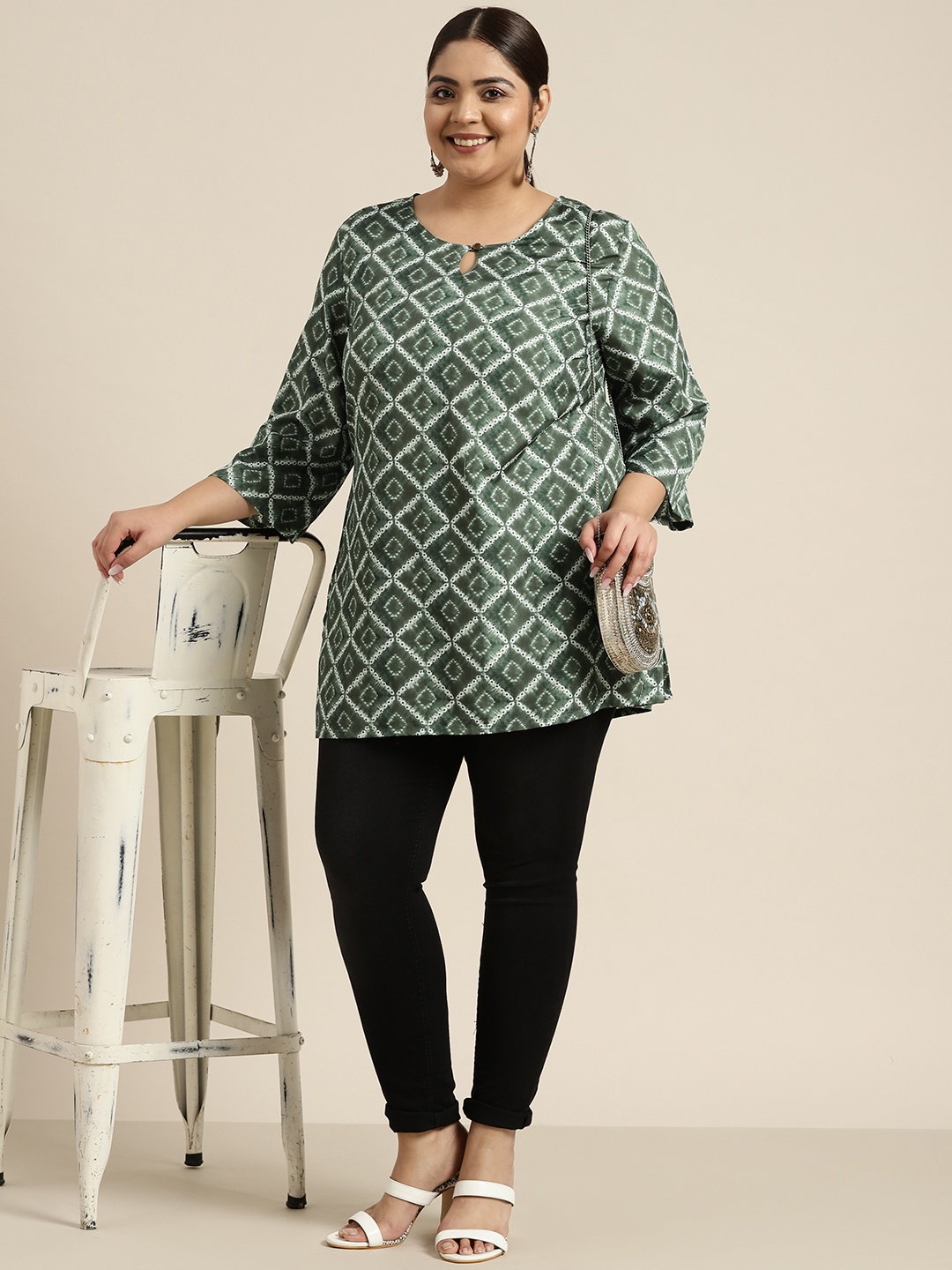 

Sztori Plus Size Green & White Geometric Print Kurti