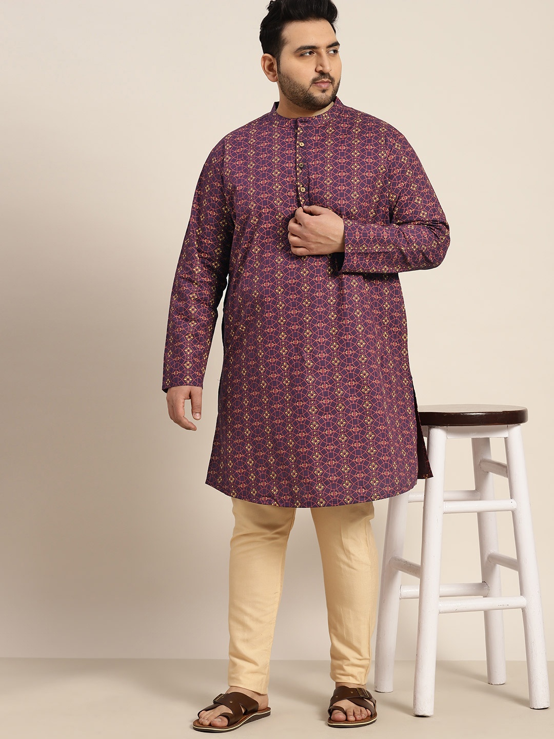 

Sztori Men Plus Size Ethnic Motifs Printed Band Collar Pure Cotton Kurta, Burgundy