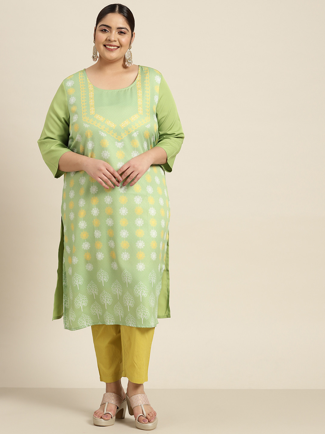 

Sztori Women Plus Size Floral Printed Kurta, Green