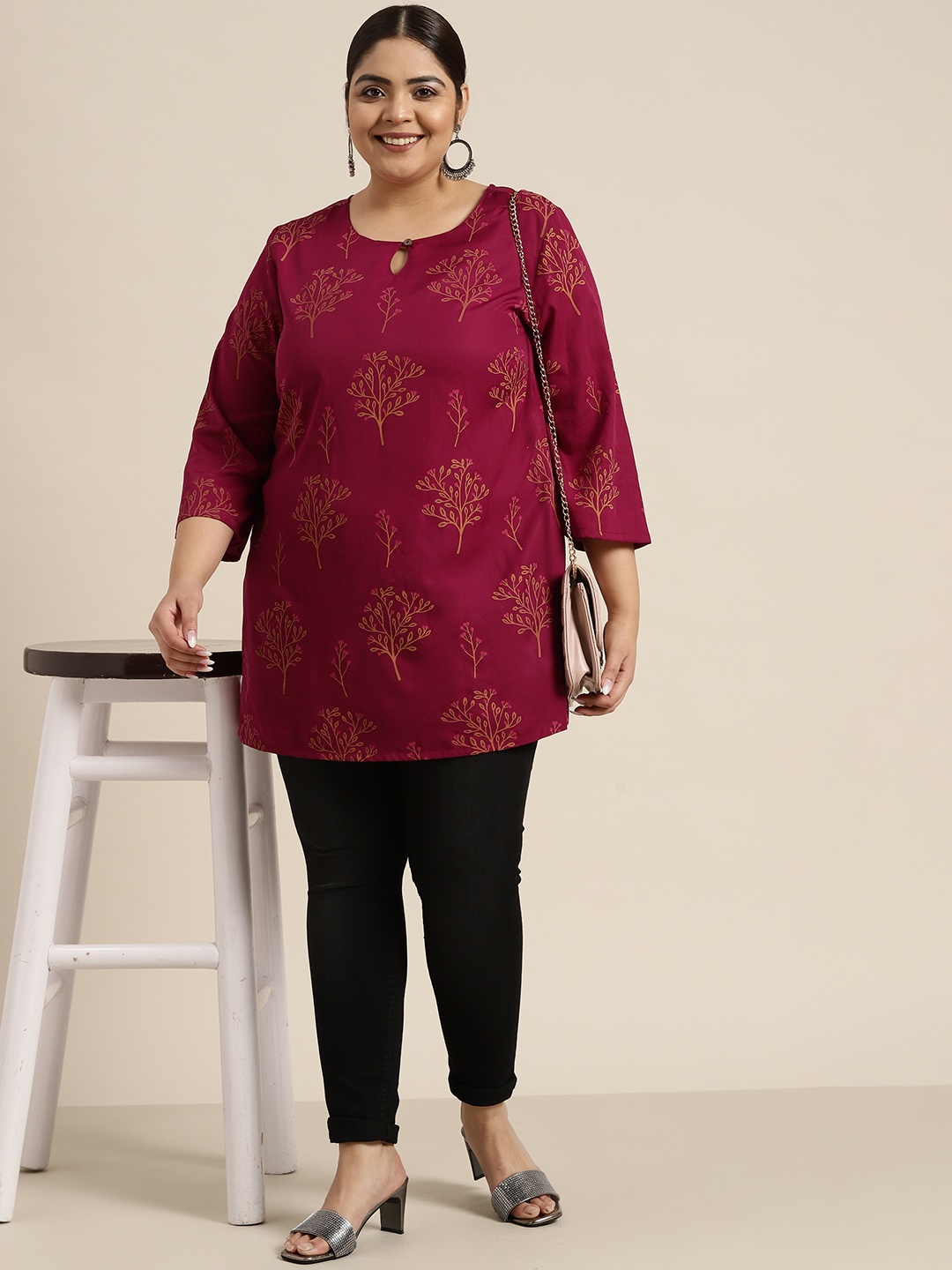 

Sztori Plus Size Magenta & Green Ethnic Motifs Printed Kurti