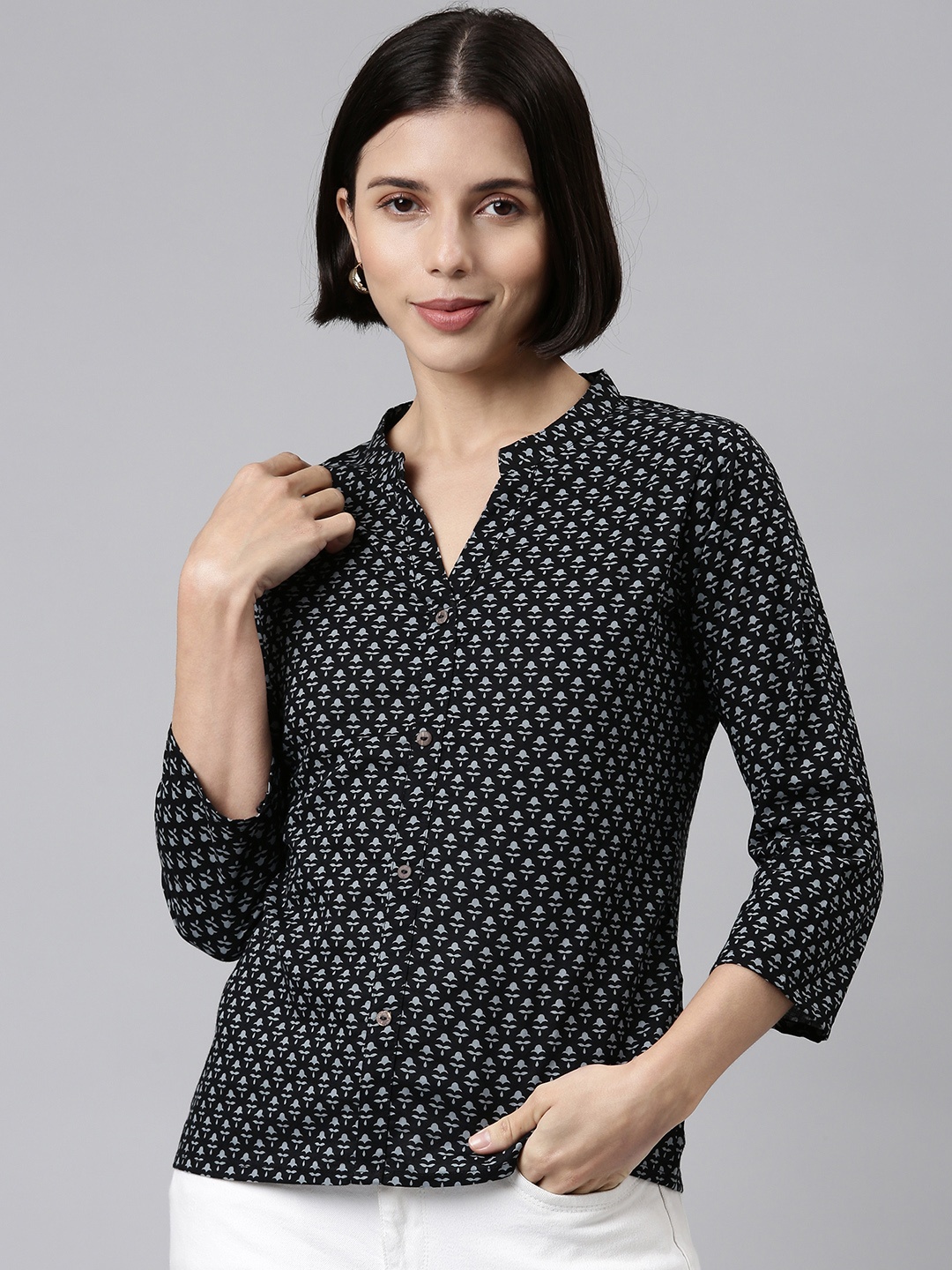 

MALHAAR Black Print Mandarin Collar Cotton Shirt Style Top