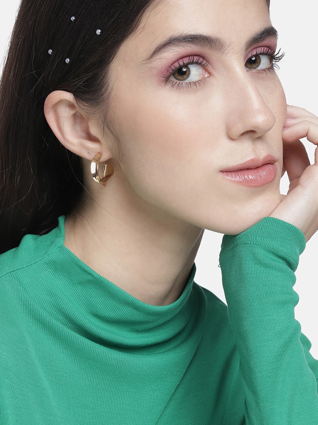 

DressBerry Set of 2 Hoop Earrings, Gold