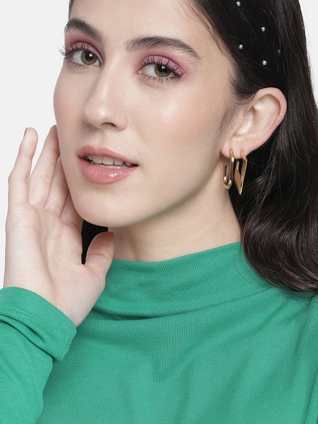 DressBerry Set of 2 Hoop Earrings, Gold
