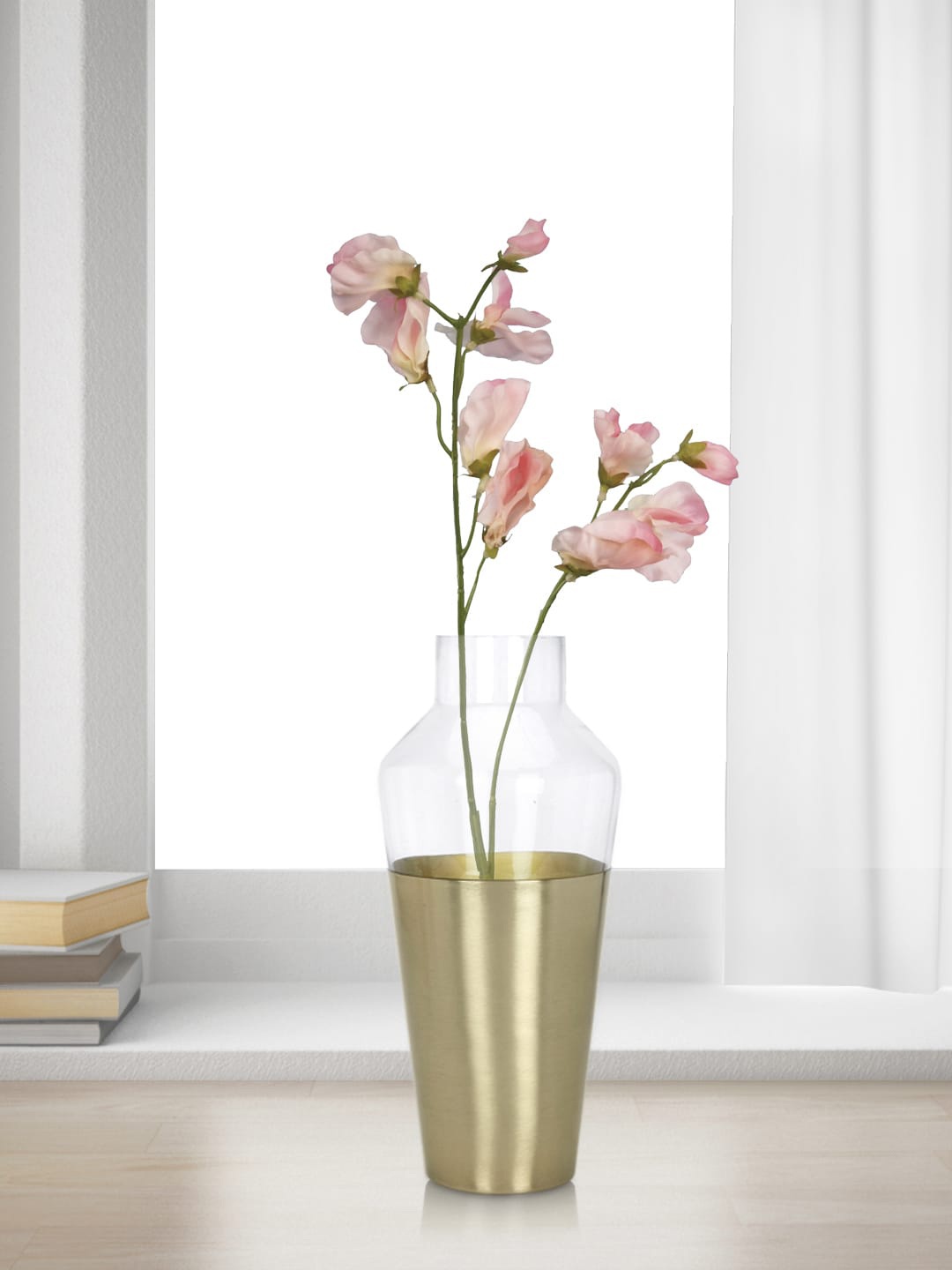 

Living scapes by Pantaloons Gold-Toned Solid Glass Vases