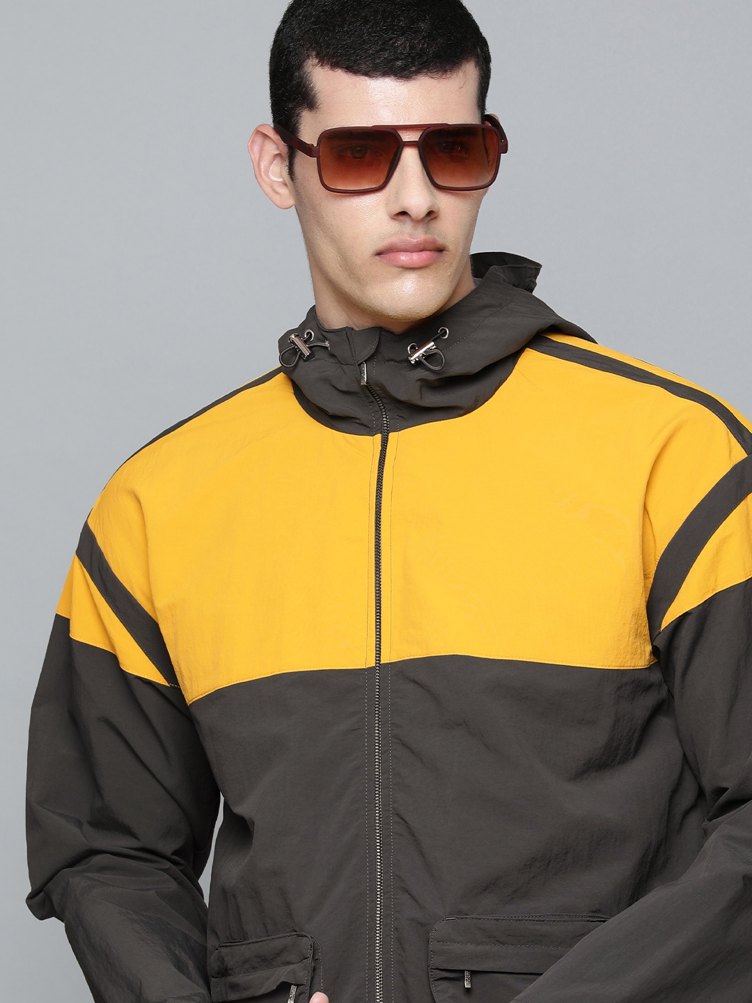 

Levis Men Black Yellow Colourblocked Relaxed Sporty Jacket