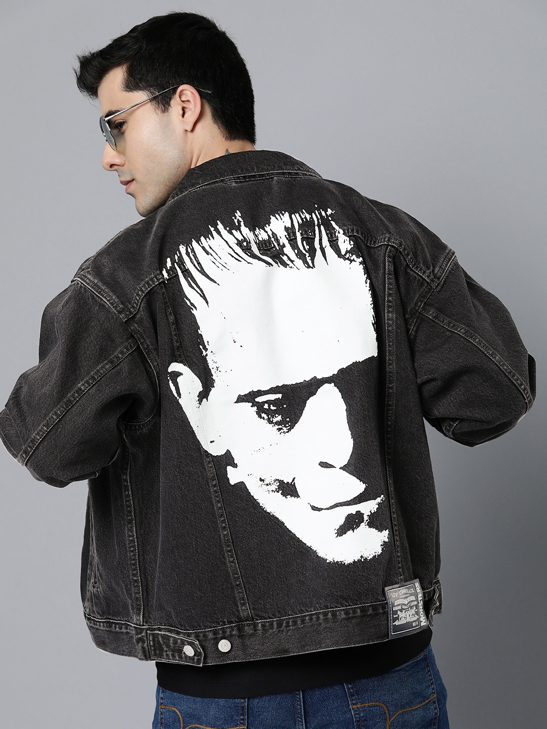 

Levis Men Printed Monsters Collection Pure Cotton Denim Jacket, Black