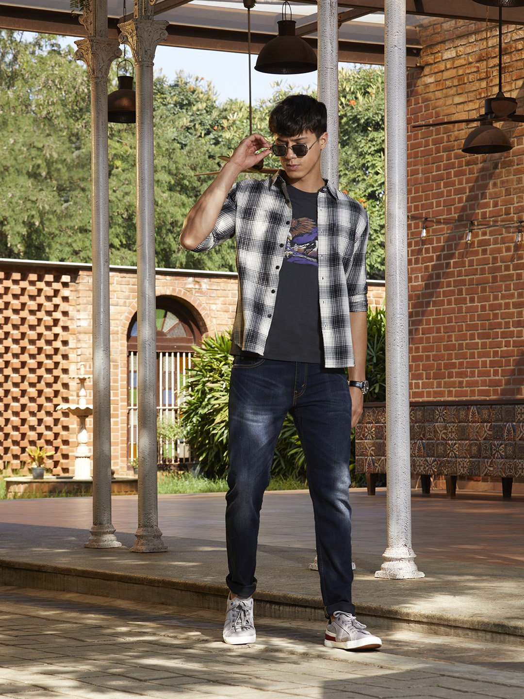 

Levis Men Blue 512 Slim Fit Heavy Fade Stretchable Jeans