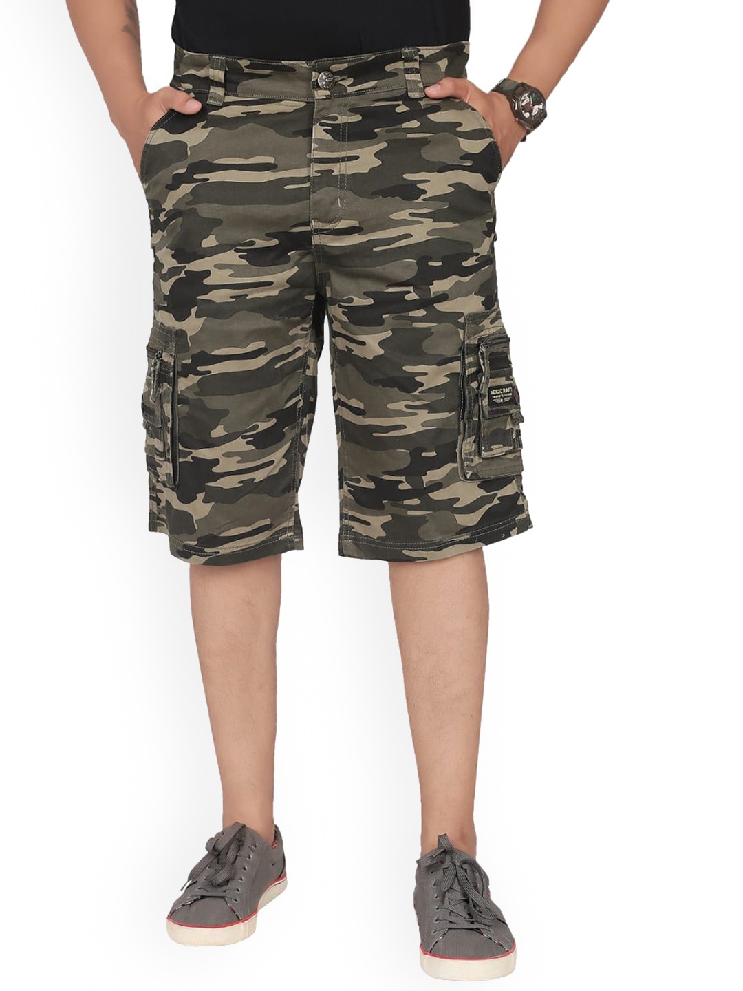 

AEROCRAFT Men Green Camouflage Printed Cargo Shorts