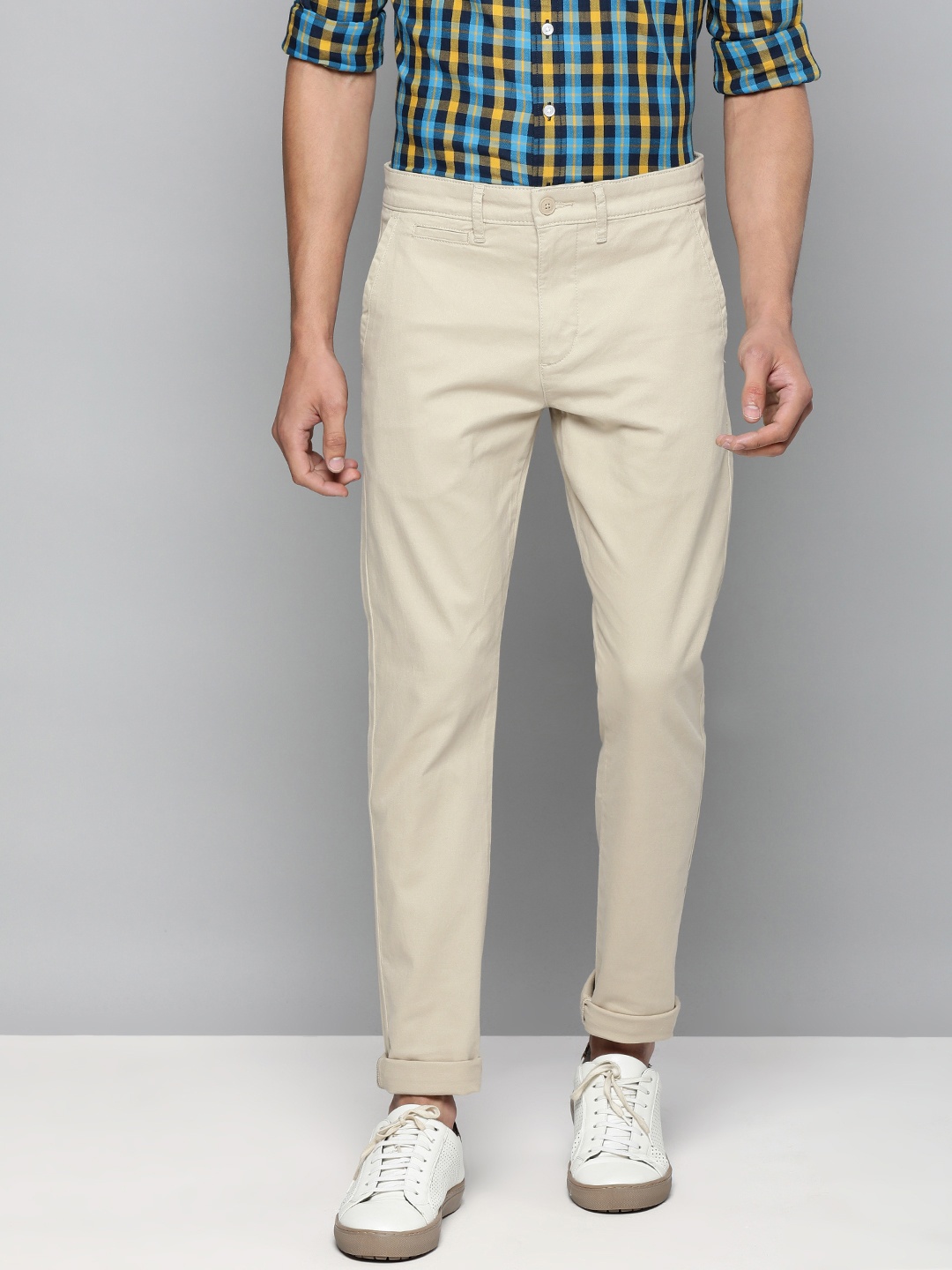 

Levis Men Beige Slim Fit Chinos