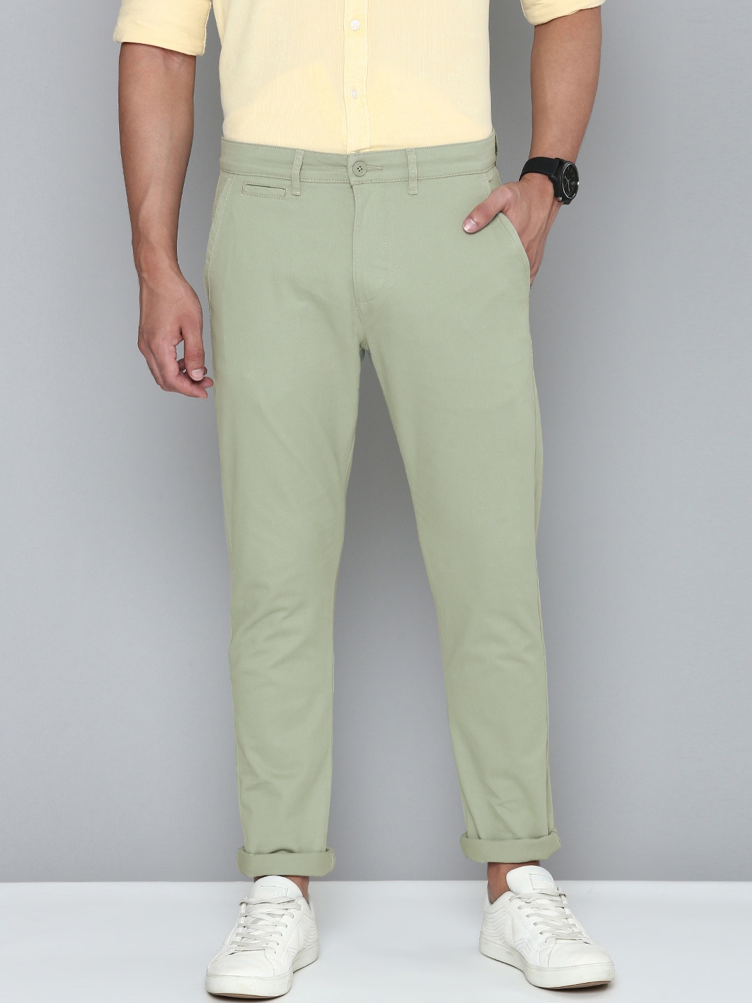 

Levis Men Grey Solid 512 Slim Fit Chinos Trousers