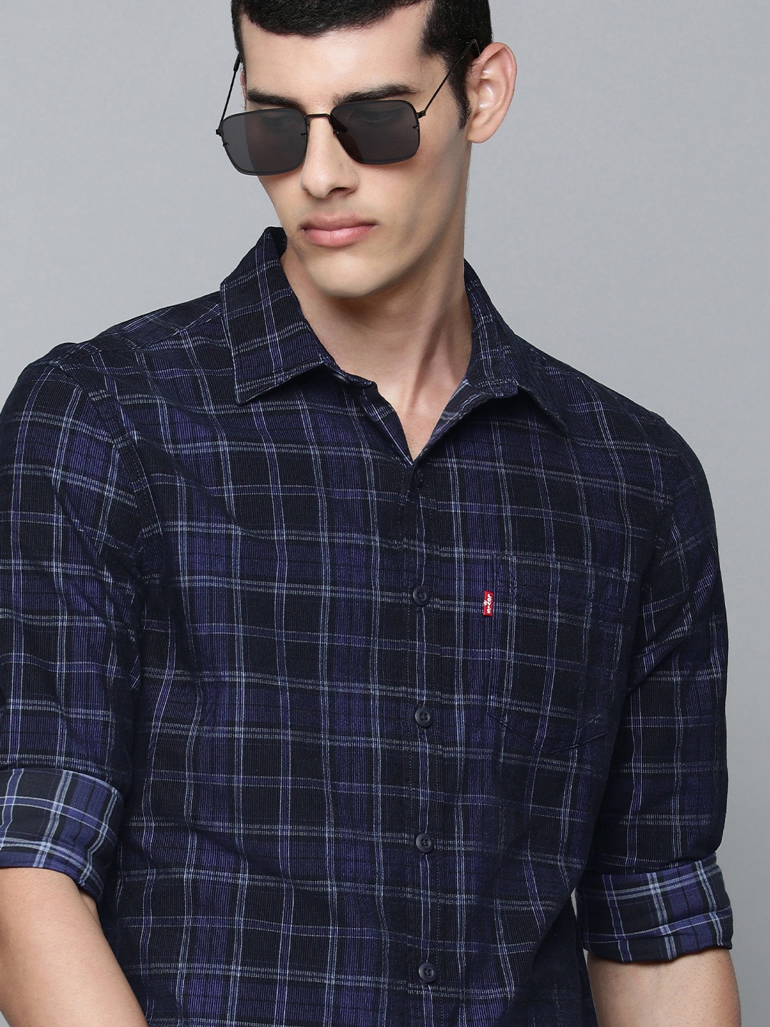 

Levis Men Blue Slim Fit Checked Pure Cotton Casual Shirt