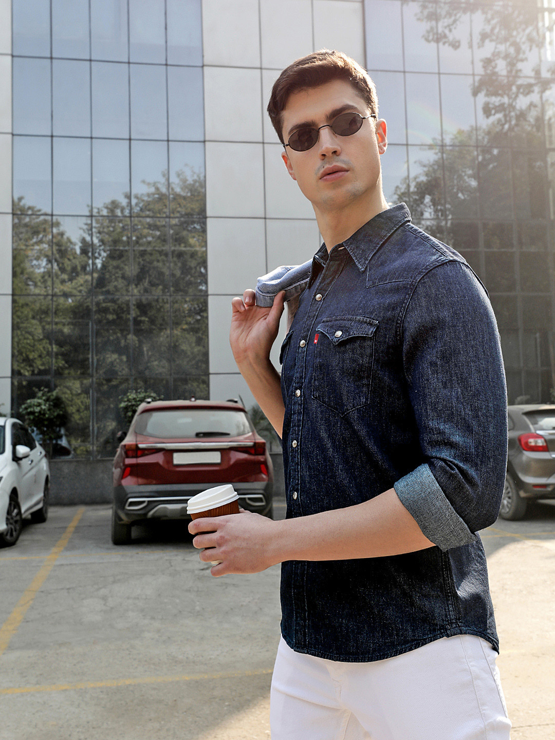 

Levis Men Blue Solid Slim Fit Pure Cotton Casual Shirt