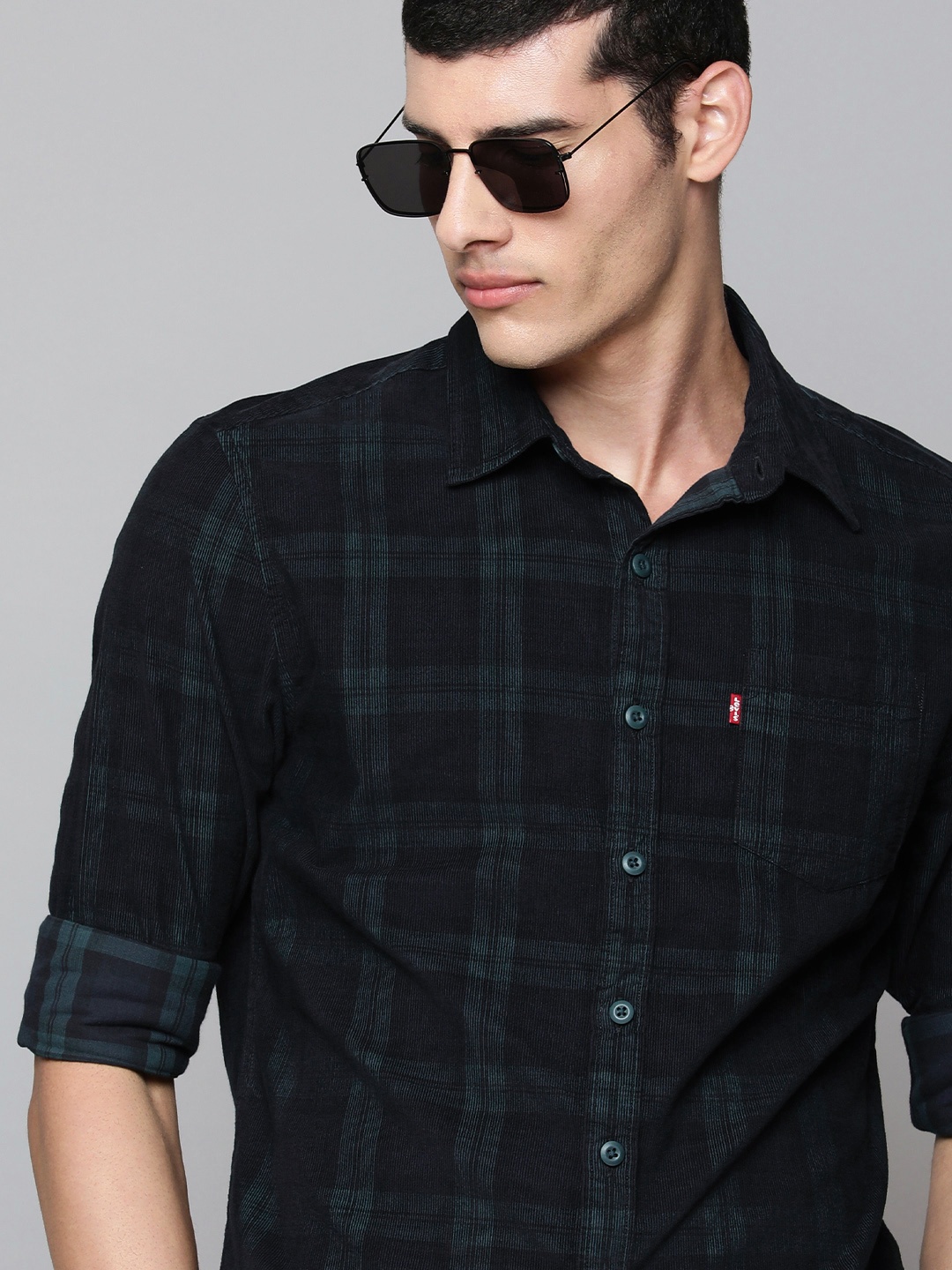 

Levis Men Black And Teal Green Slim Fit Grid Tattersall Checked Pure Cotton Casual Shirt