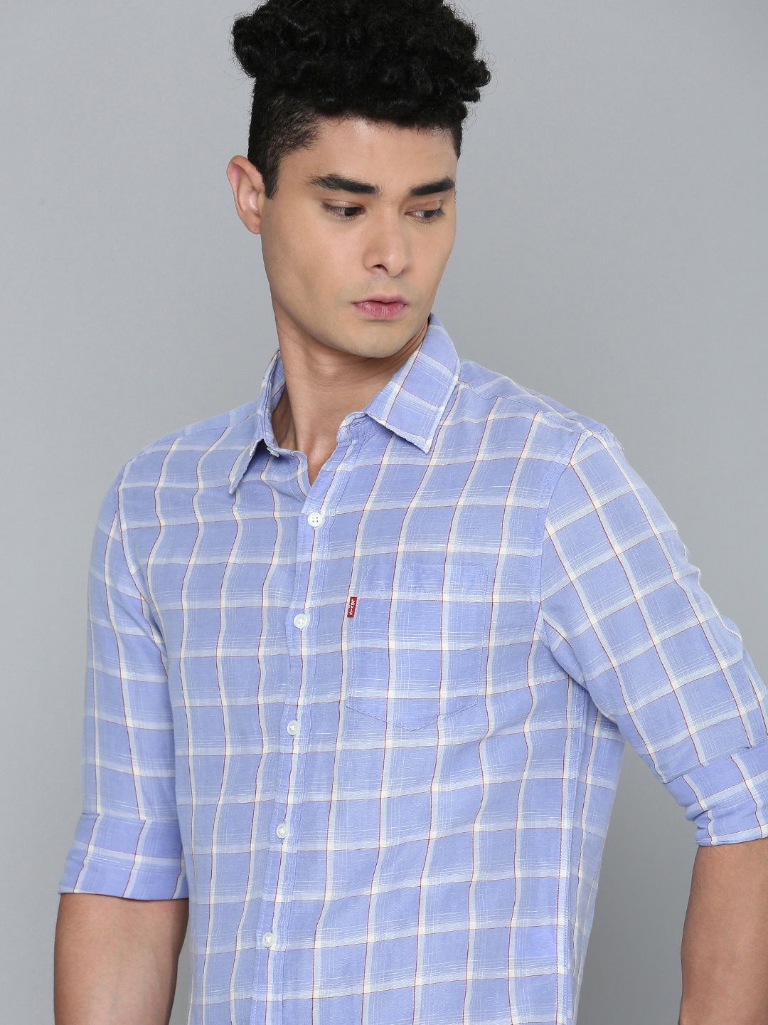 

Levis Men Blue & White Slim Fit Windowpane Checks Casual Shirt
