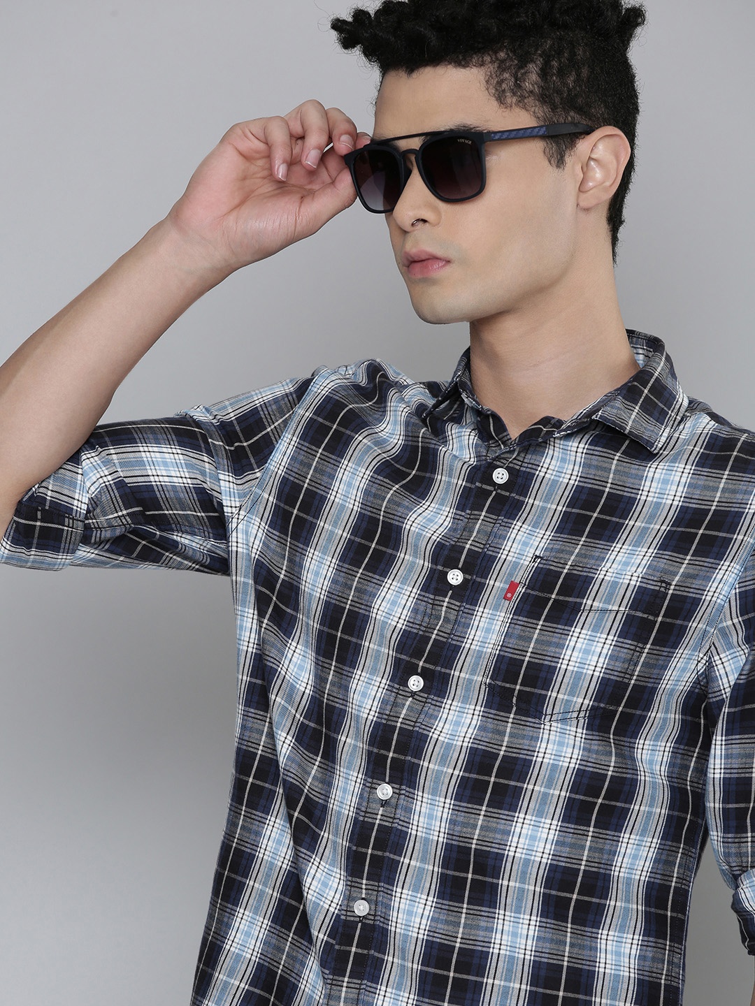 

Levis Men Navy Blue & White Slim Fit Tartan Checked Pure Cotton Casual Shirt