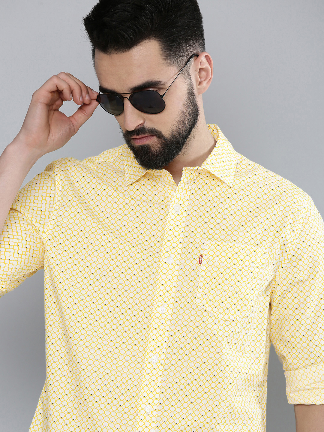 

Levis Men Yellow & White Slim Fit Printed Pure Cotton Casual Shirt
