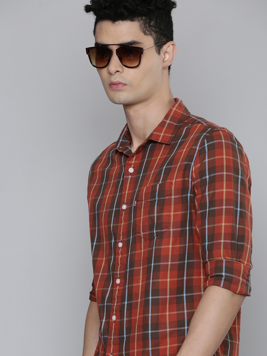 

Levis Men Red Slim Fit Checked Pure Cotton Casual Shirt