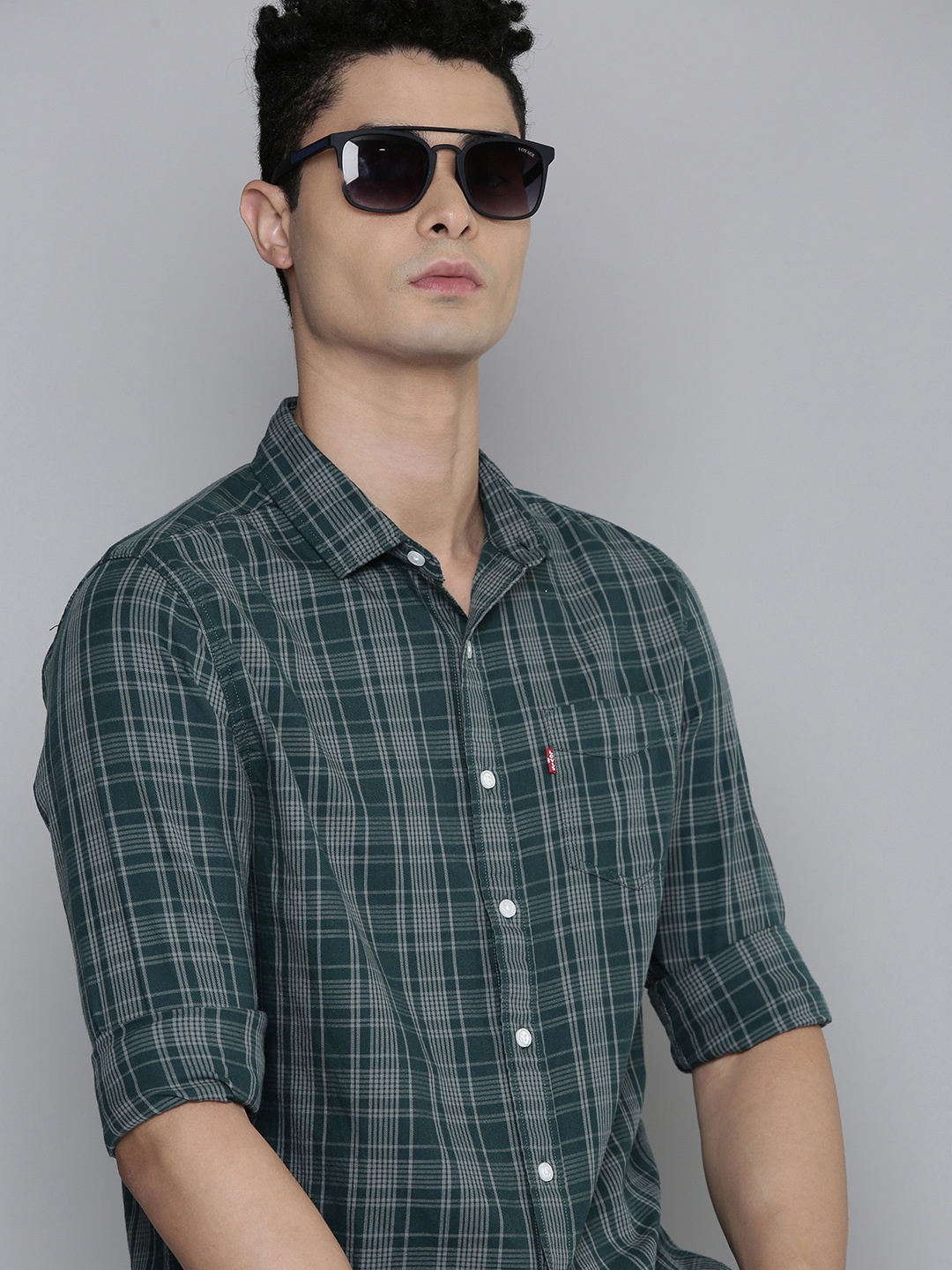 

Levis Men Teal Green & Grey Slim Fit Tartan Checked Pure Cotton Casual Shirt