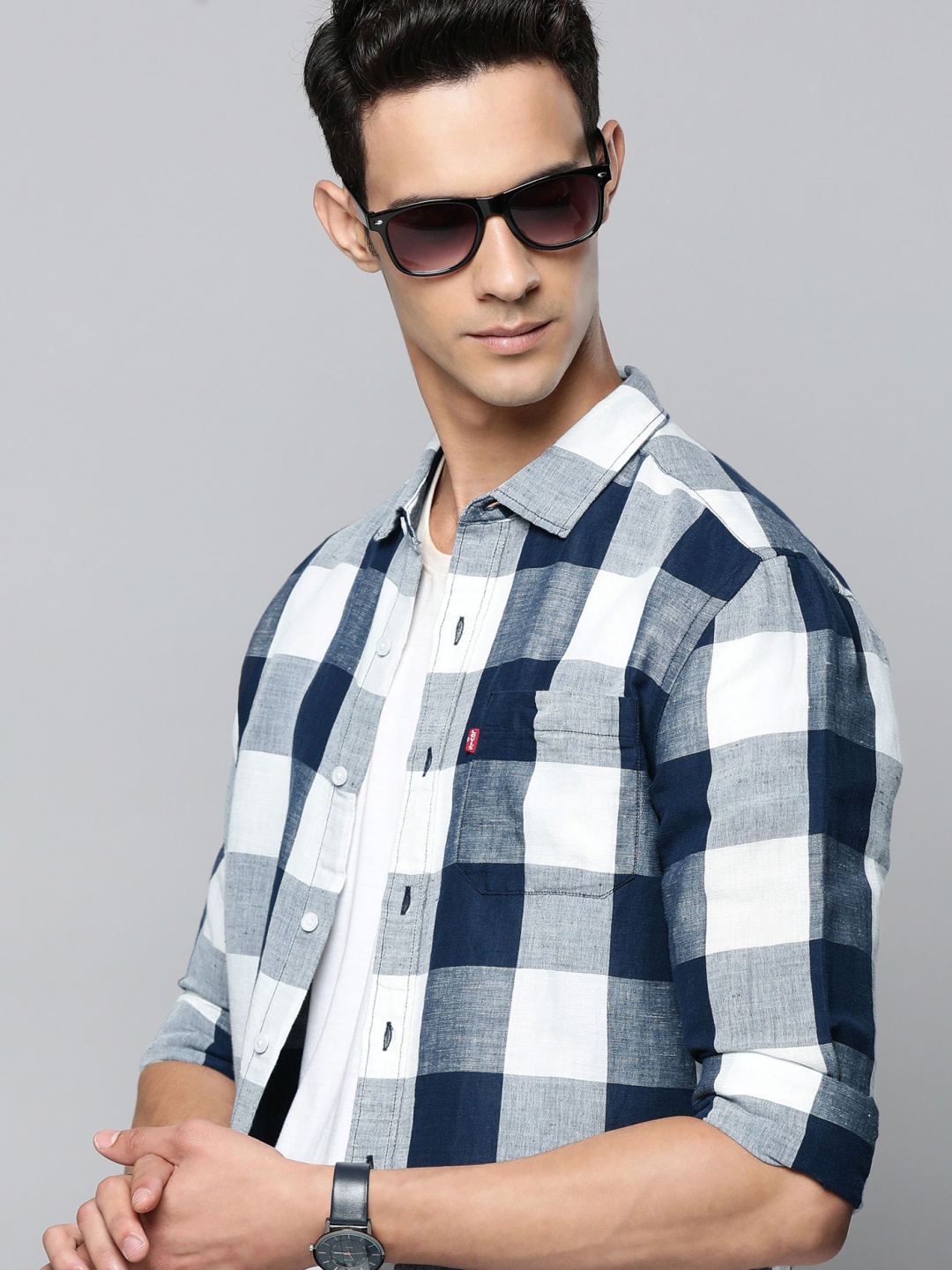 

Levis Men Navy Blue & White Slim Fit Checked Casual Shirt