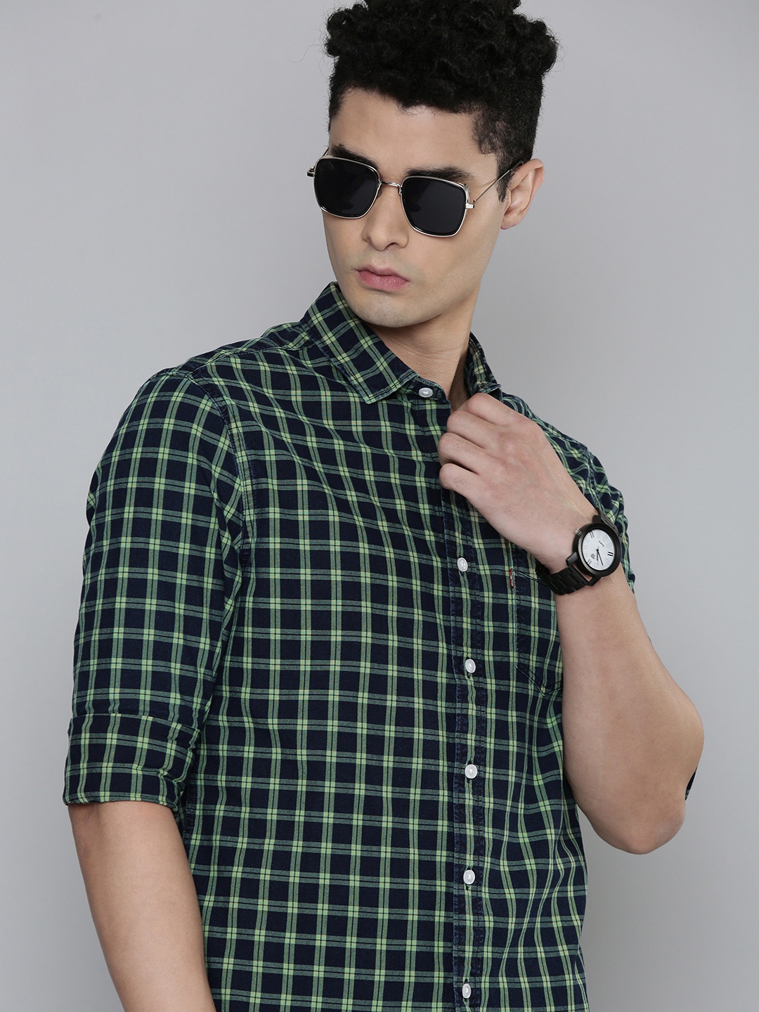 

Levis Men Navy Blue & Green Slim Fit Tartan Checked Pure Cotton Casual Shirt