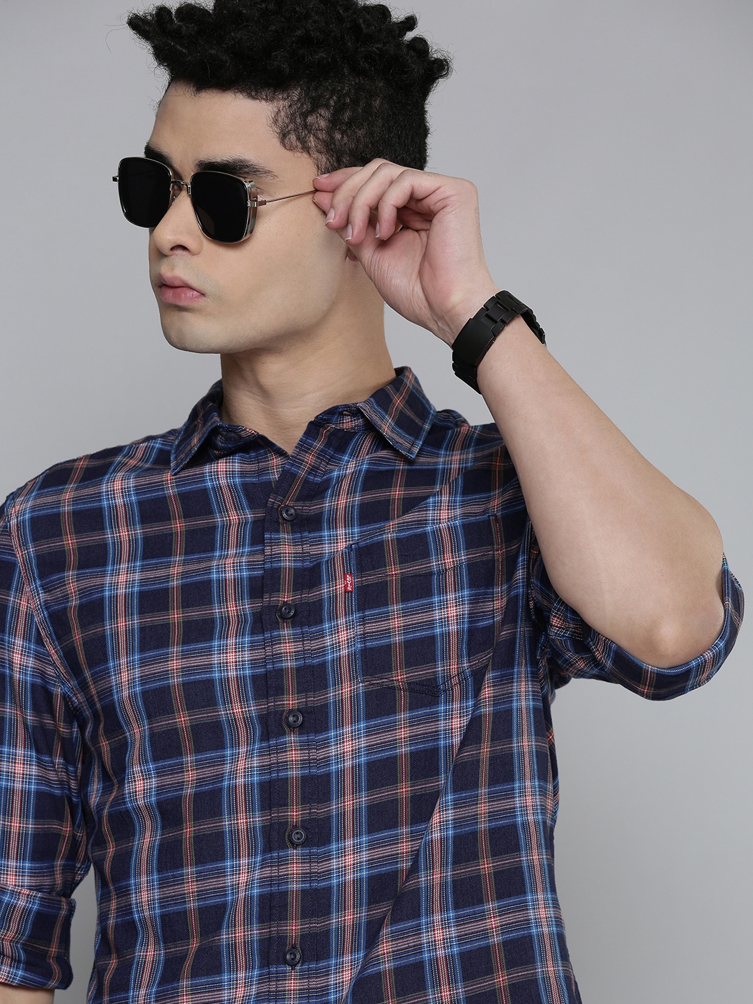 

Levis Men Blue & Red Slim Fit Tartan Checked Pure Cotton Casual Shirt