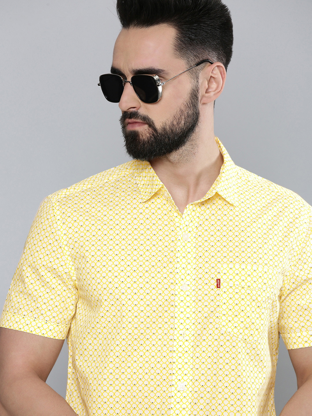 

Levis Men Yellow & Blue Slim Fit Printed Pure Cotton Casual Shirt
