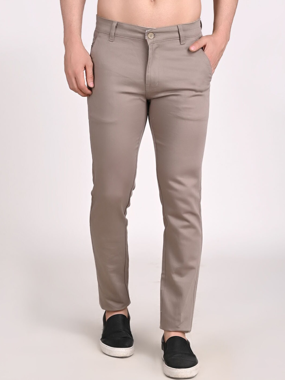 

TAHVO Men Brown Comfort Chinos Trousers