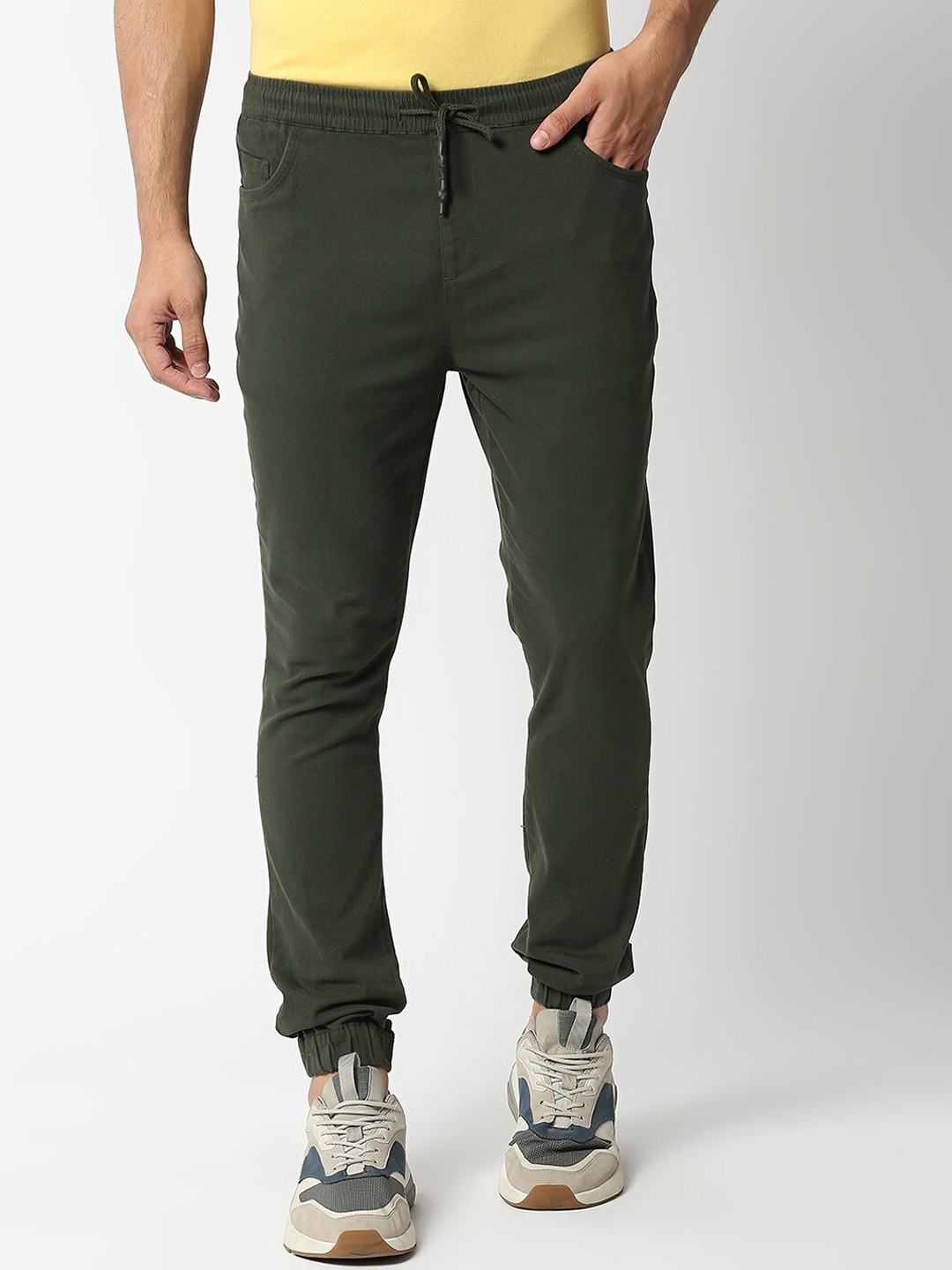 

Thomas Scott Men Green Solid Cotton Joggers Trousers