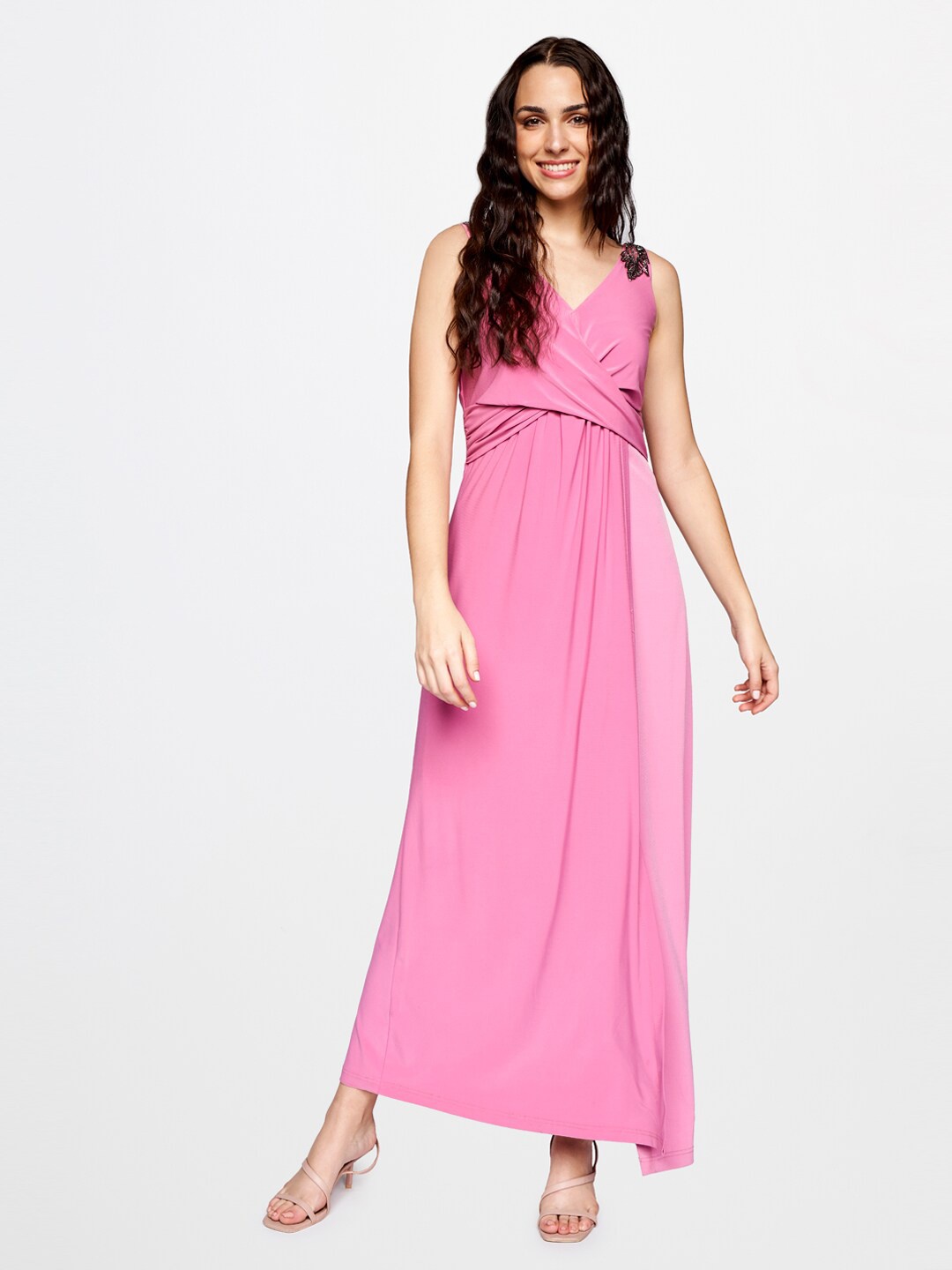 

AND Pink Solid Twisted Sleeveless Maxi Dress