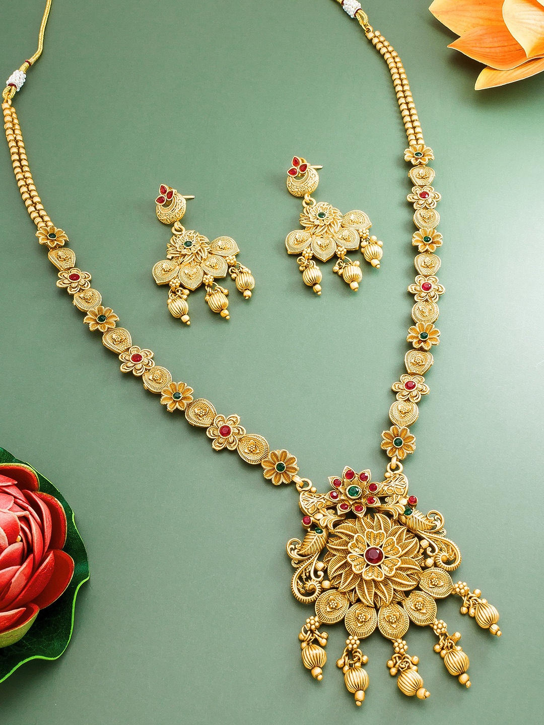 

aadita Gold Plated Studded Temple Jewellery Set
