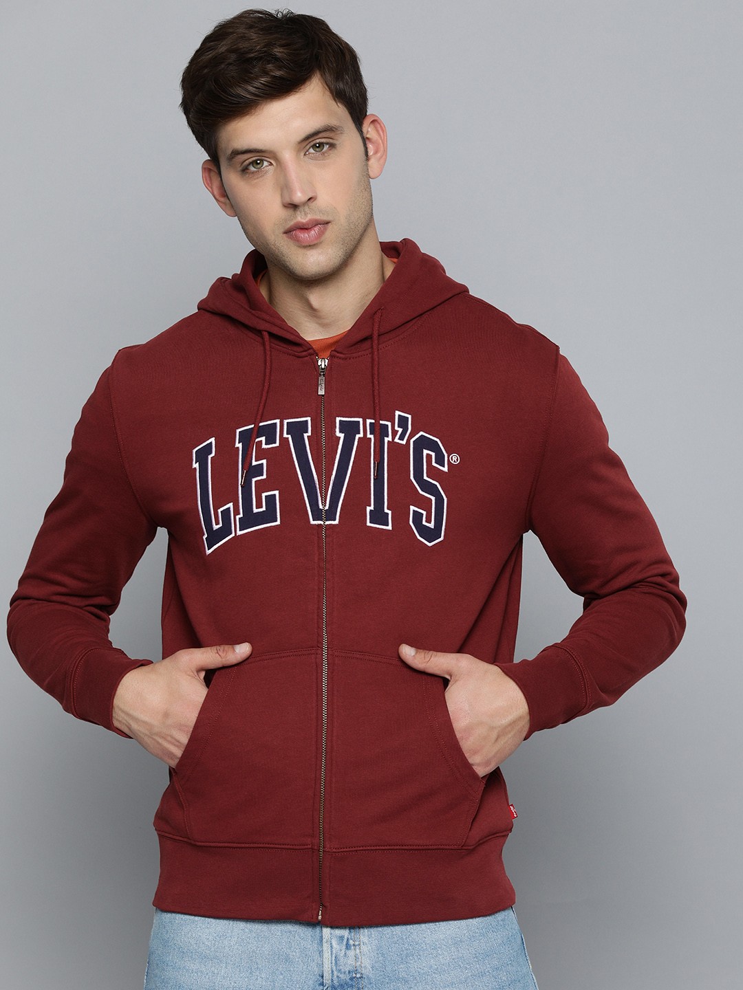 

Levis Men Maroon Brand Logo Print Pure Cotton Hooded Sweatshirt