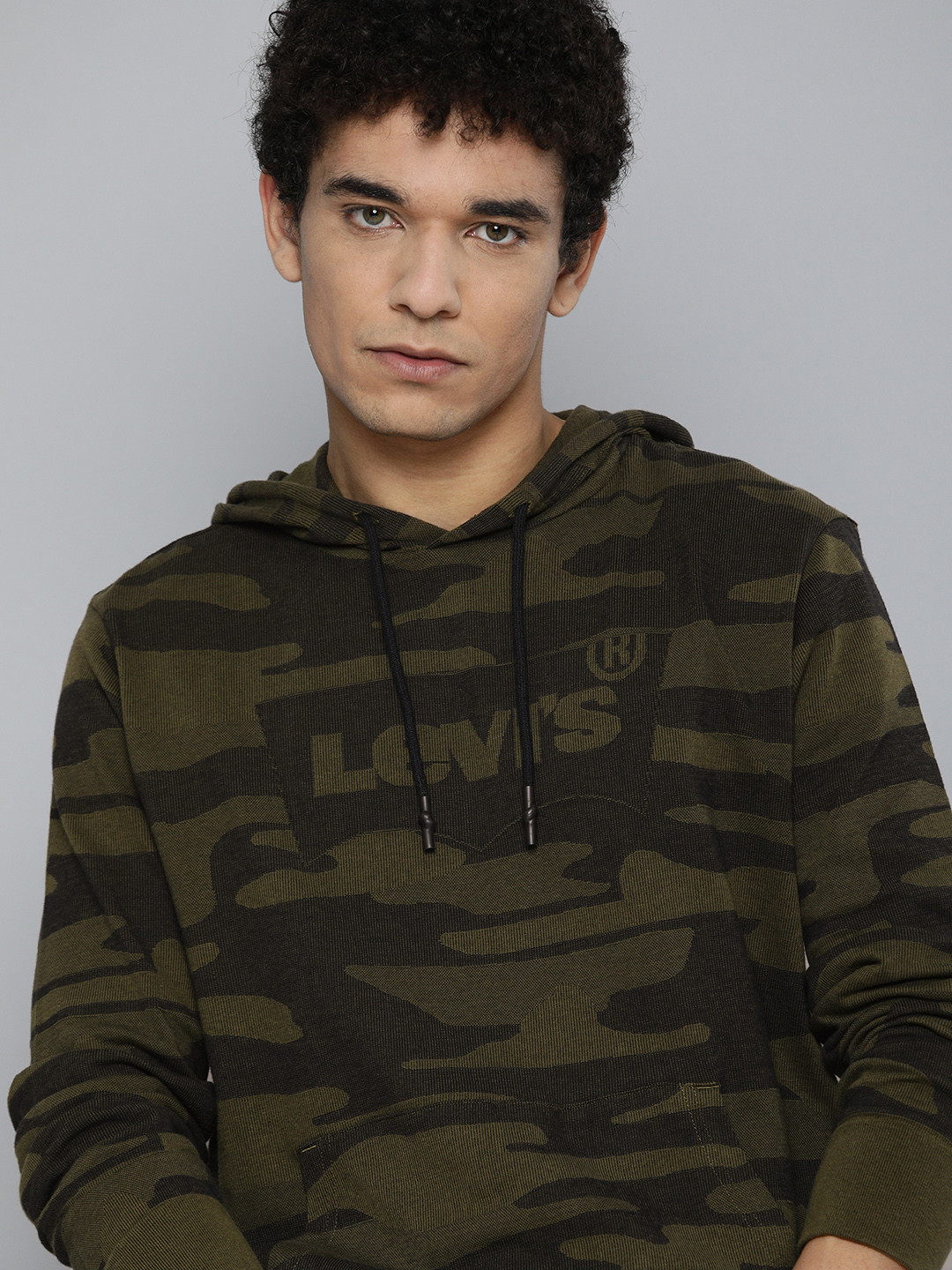 

Levis Men Camouflage Printed Hooded Pure Cotton Sweatshirt With Brand Logo, Green