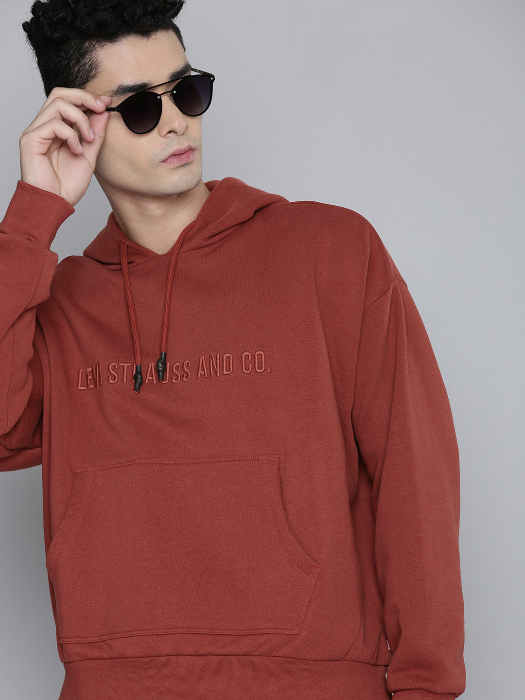 

Levis Men Rust Red Brand Logo Embroidered Hooded Sweatshirt