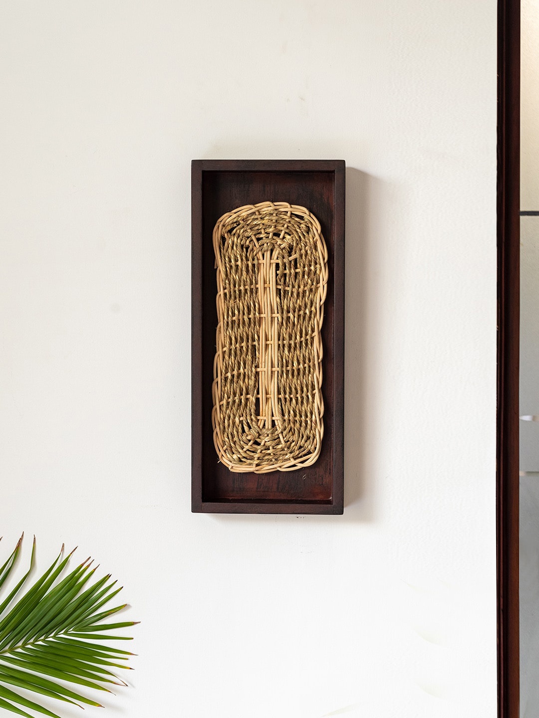 

ExclusiveLane Brown Wooden Handcrafted Wall Decor Hanging