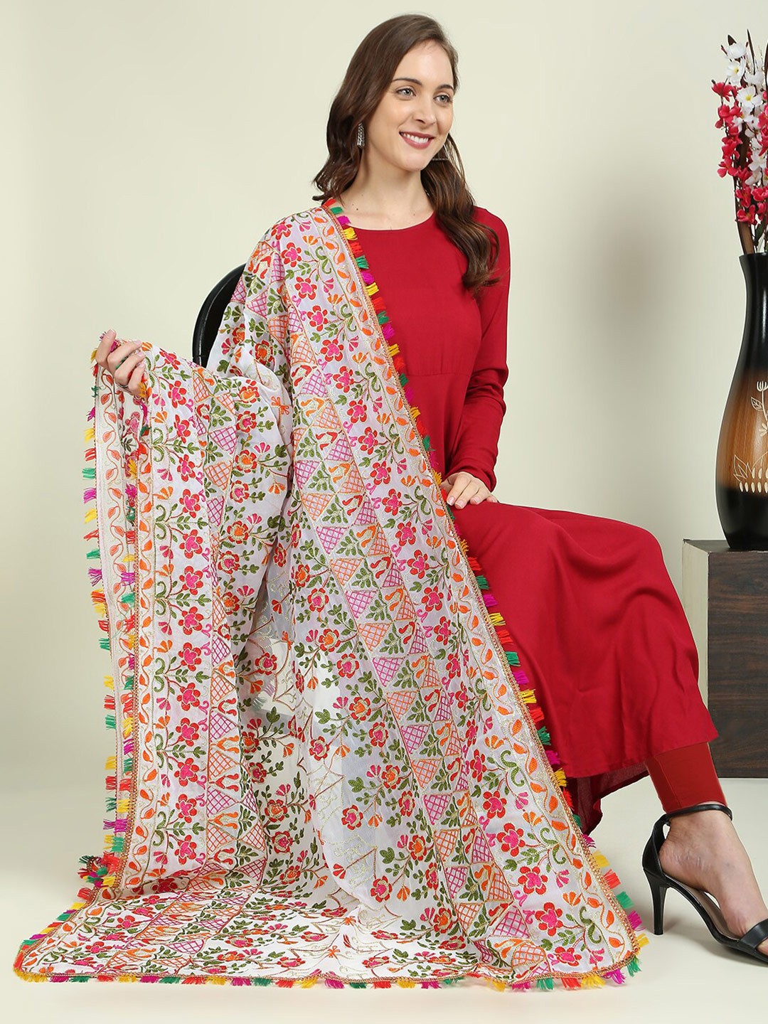 

Dupatta Bazaar White & Red Embroidered Dupatta