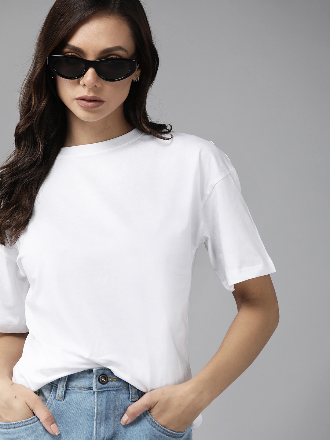 

Roadster Women White Drop-Shoulder Sleeves Oversized T-shirt