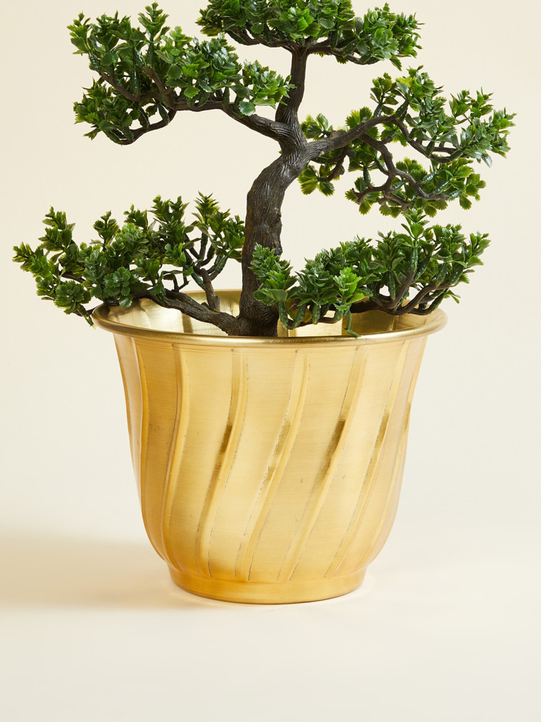 

Home Centre Gold-Toned Textured Metal Planter