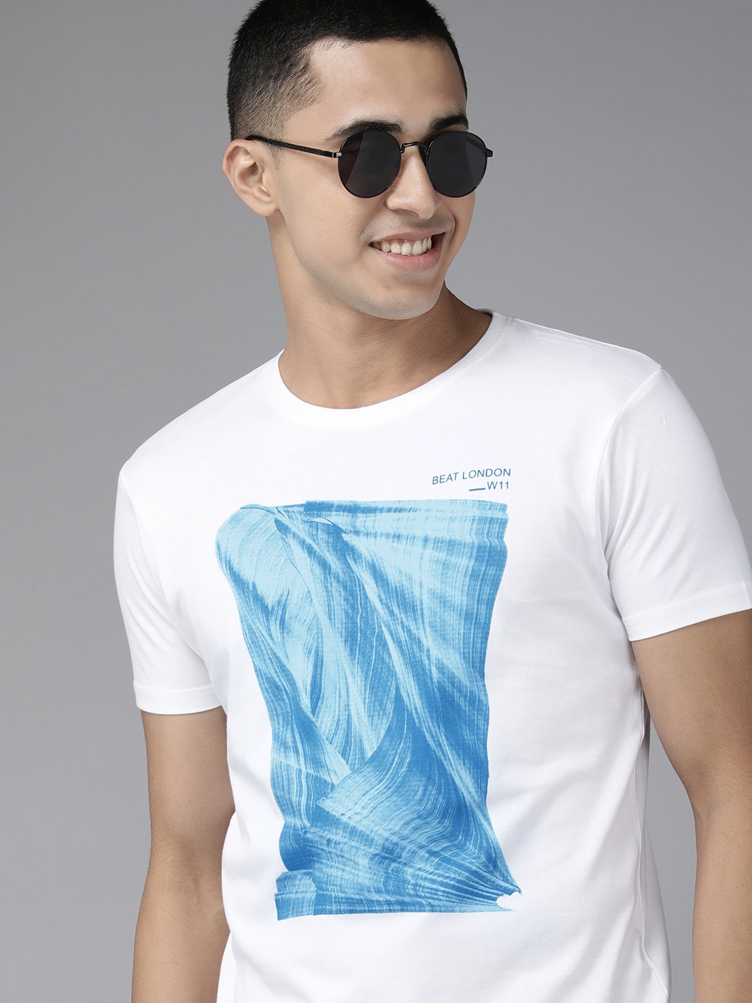 

BEAT LONDON by PEPE JEANS Men White & Blue Printed Pure Cotton Slim Fit T-shirt