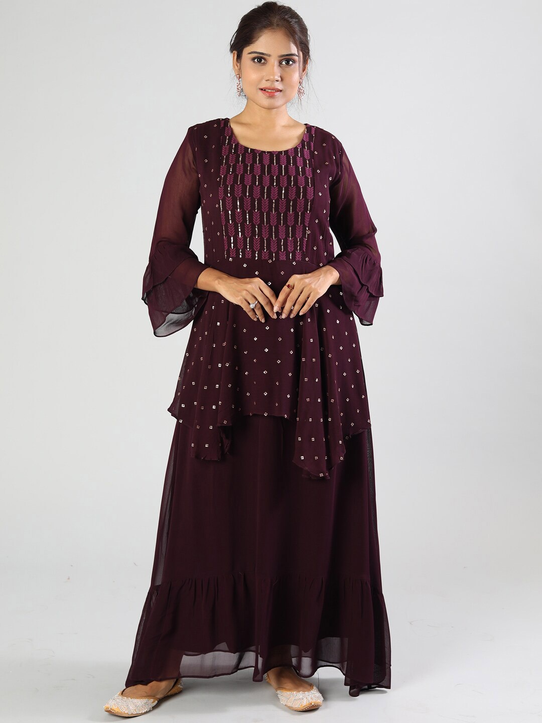 

taruni Women Purple Geometric Embroidered Embellished Kurta