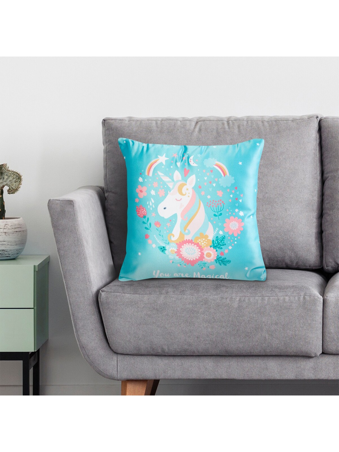 

Home Centre Blue & White Cartoon Characters Square Cushion Covers