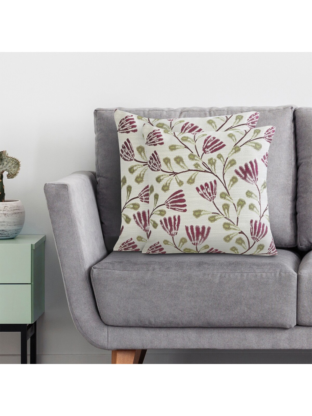 

Home Centre White & Maroon Set of 2 Floral Square Cushion Covers-40 x 40 cm