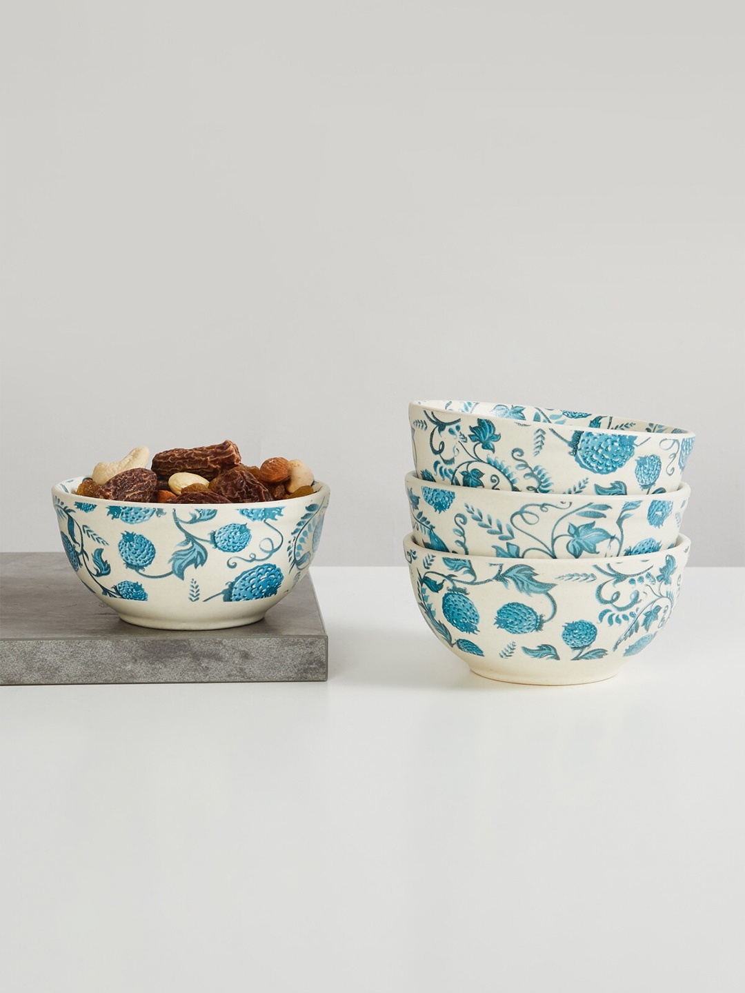 

Home Centre White & Blue Set of 4 Printed Dishwasher safe Stoneware Glossy Bowls