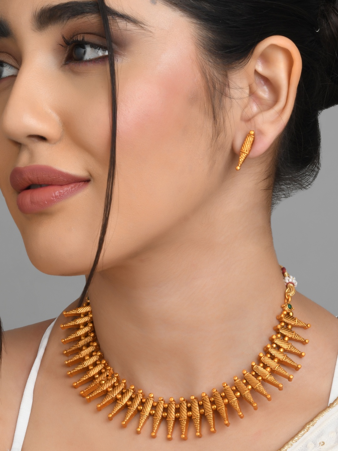 

Fida Gold-Plated Traditional Antique Jewellery Set