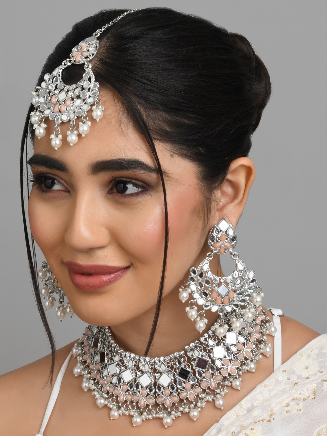 

Fida Silver-Plated Traditional Antique Jewellery Set