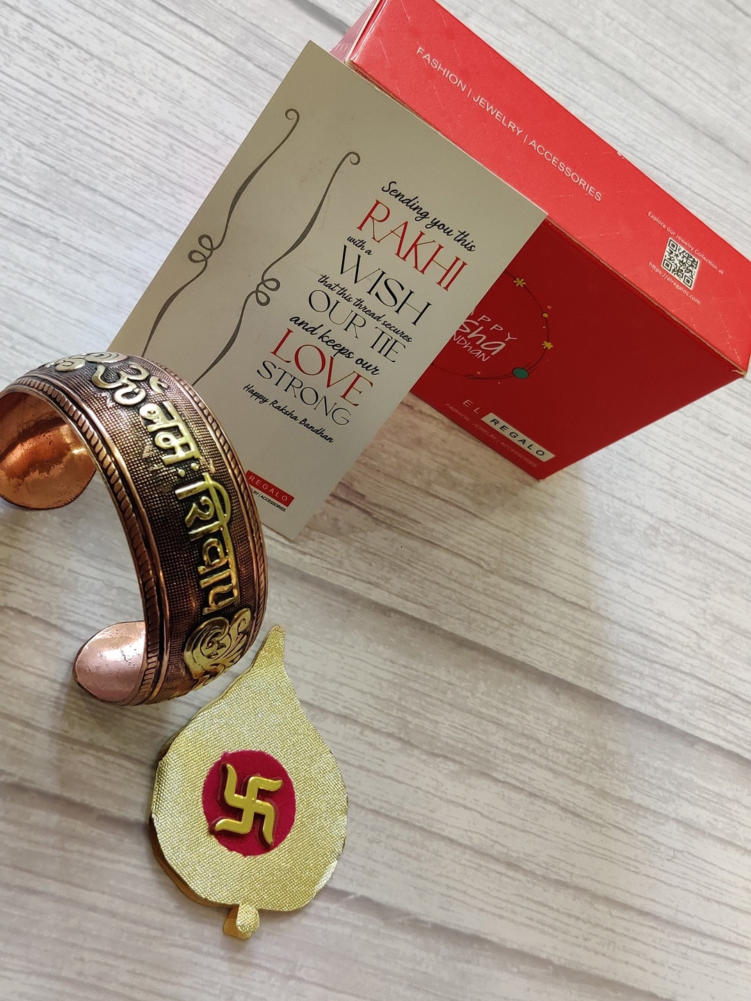 

EL REGALO Gold-Toned Kada Rakhi Gift Set