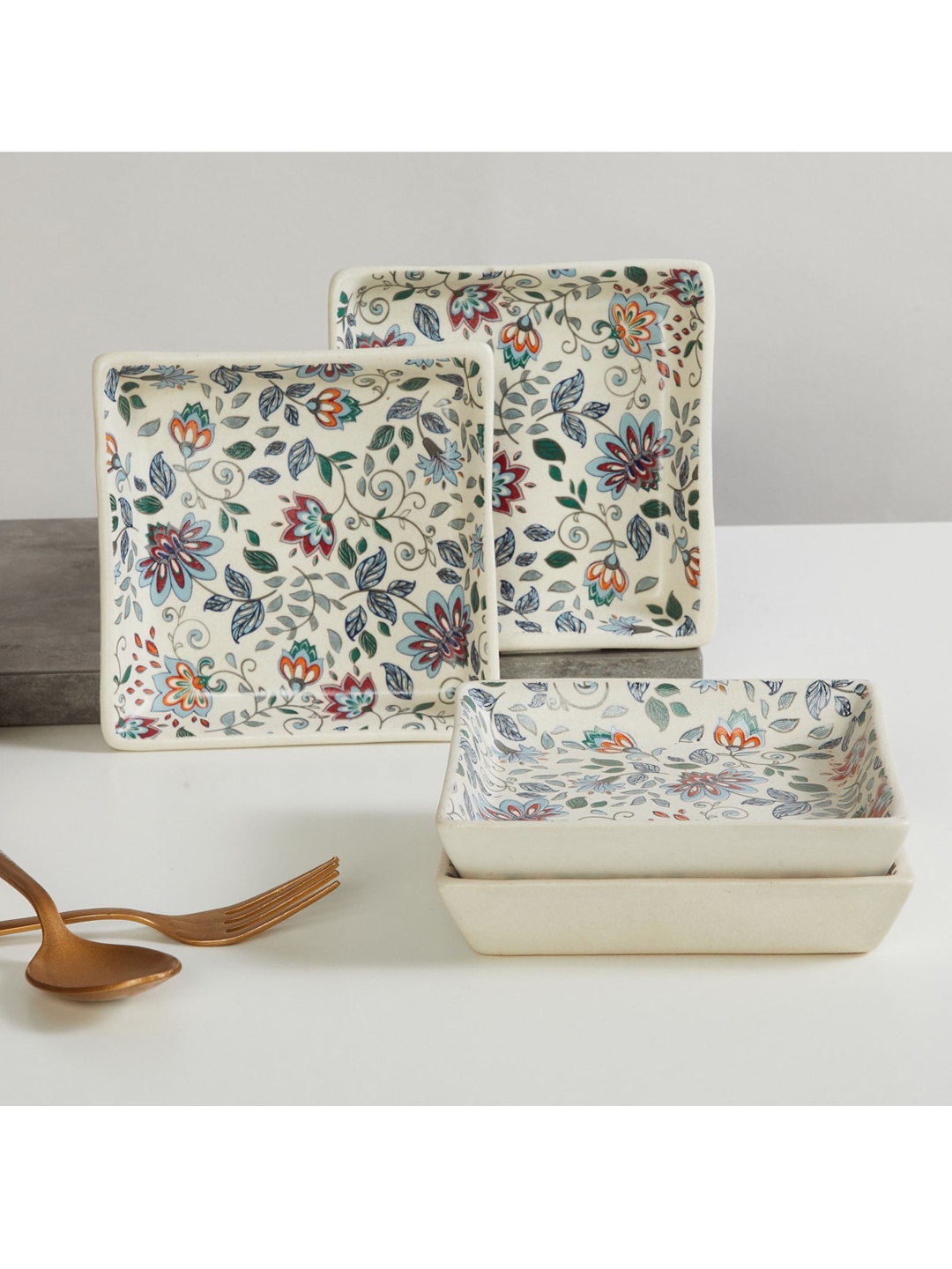 

Home Centre Corsica Set Of 4 White & Red Flower Stoneware Platter