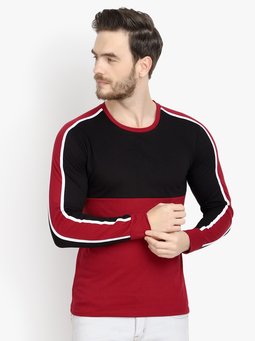 

LE BOURGEOIS Men Black & Maroon T-shirt